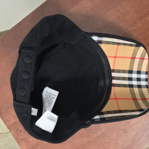 Burberry monogram-embroidered cap Size Is Medium. 100% Authentic - Picture 10 of 11
